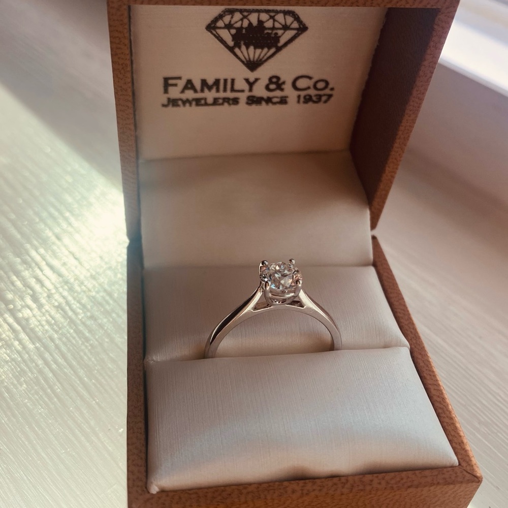 14K WHITE GOLD DIAMOND RING 💍 - Picture 3 of 6